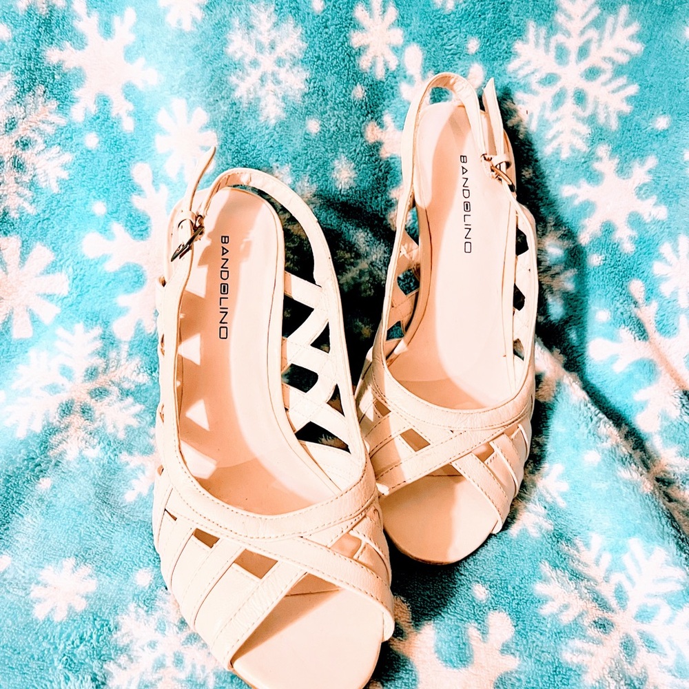 Bandolino white Cutout Slingback Heels